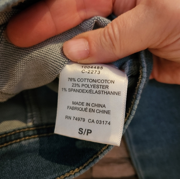 Jeans Jacket (stretchy) - Picture 5 of 6